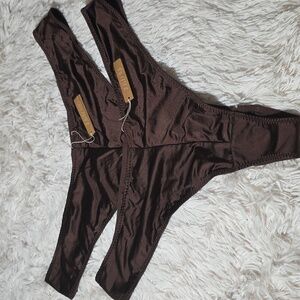 2pc SKIMS Stretch Satin Cheeky Tanga Cocoa  4X NWT